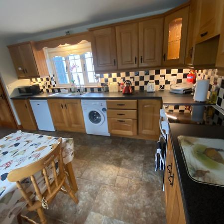 Cheerful 3 Bedroom Country Farm House Ennis Eksteriør bilde