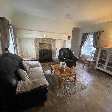 Cheerful 3 Bedroom Country Farm House Ennis Eksteriør bilde