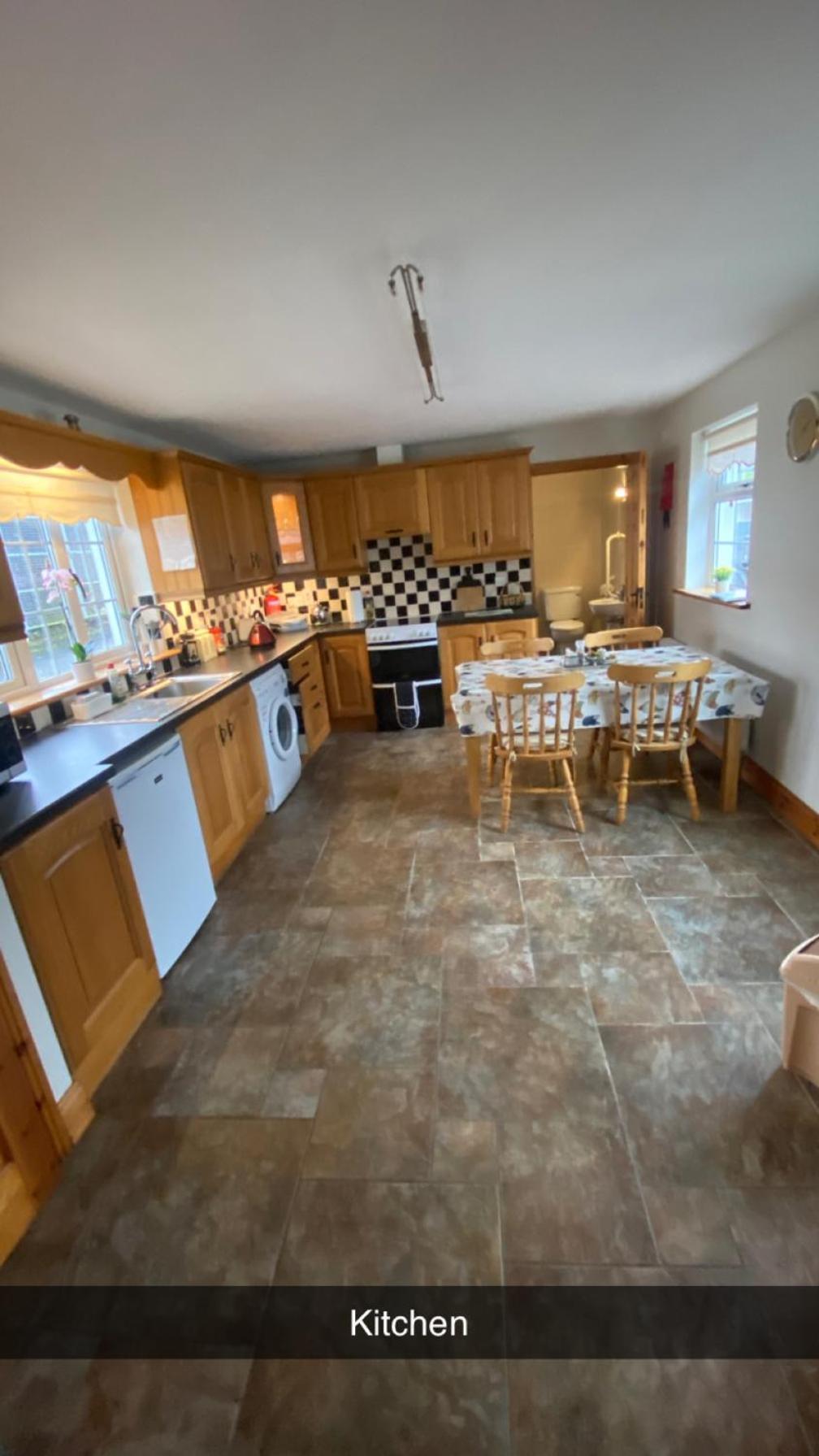 Cheerful 3 Bedroom Country Farm House Ennis Eksteriør bilde