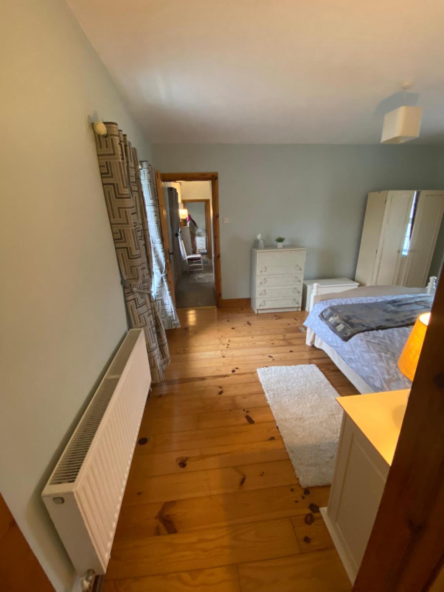 Cheerful 3 Bedroom Country Farm House Ennis Eksteriør bilde