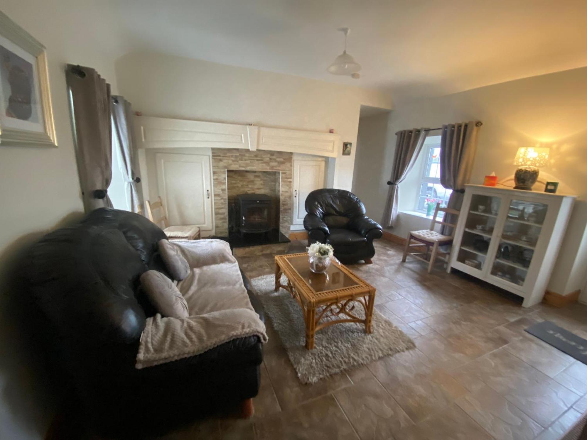 Cheerful 3 Bedroom Country Farm House Ennis Eksteriør bilde